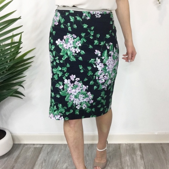 Talbots Dresses & Skirts - TALBOTS’ floral pencil skirt navy lavender  0803